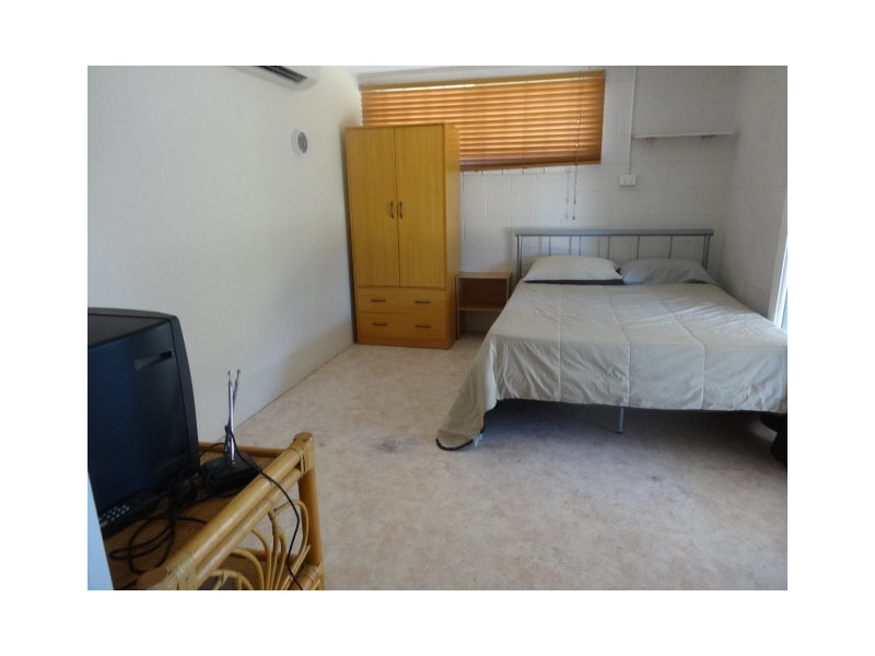87 Herbert Street, Bowen QLD 4805