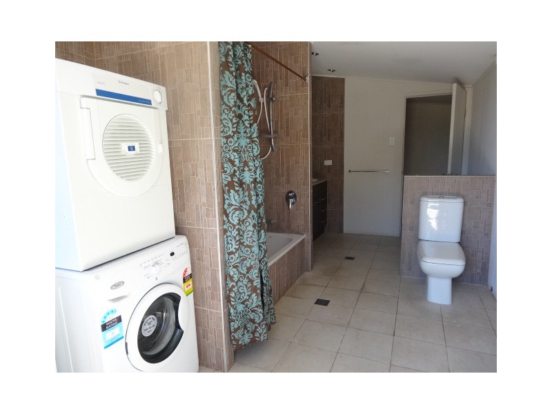 87 Herbert Street, Bowen QLD 4805