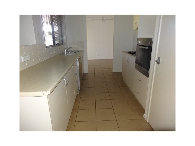 7 Lucinda Place, Bowen QLD 4805