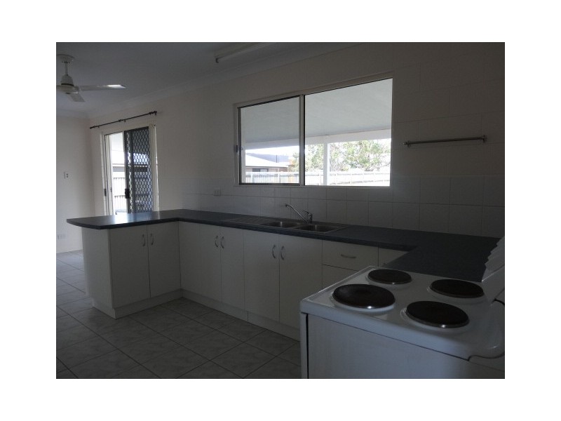 16 Hillview Place, Bowen QLD 4805