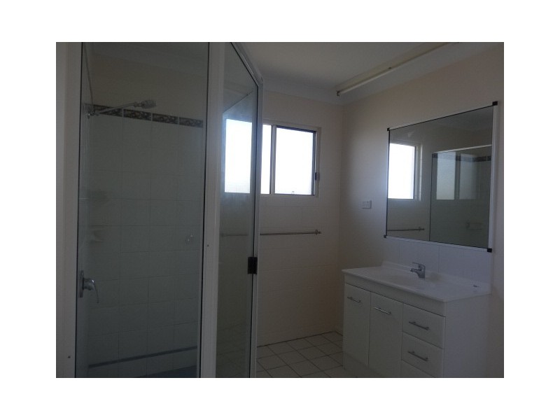 16 Hillview Place, Bowen QLD 4805