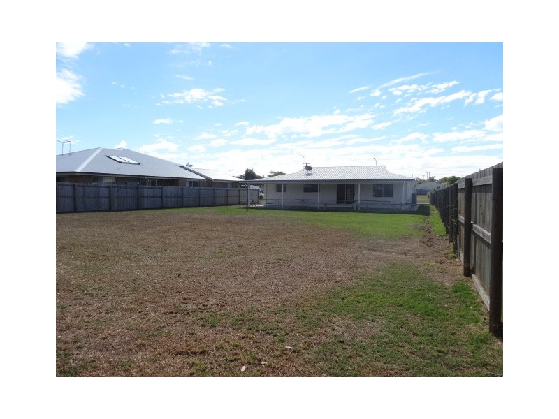 16 Hillview Place, Bowen QLD 4805