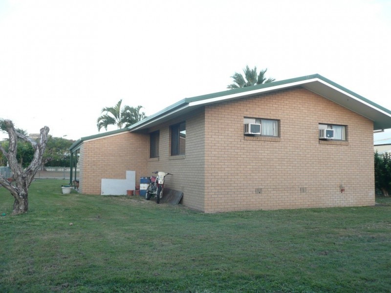 19 West Street, Bowen QLD 4805