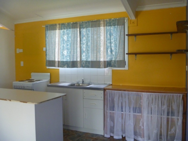 27 Elphinstone Street, Bowen QLD 4805