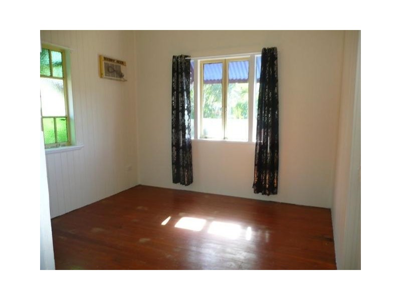 69 Livingstone Street, Bowen QLD 4805