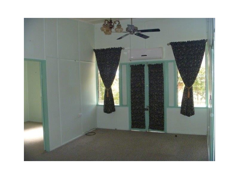 45 Skene Street, Bowen QLD 4805