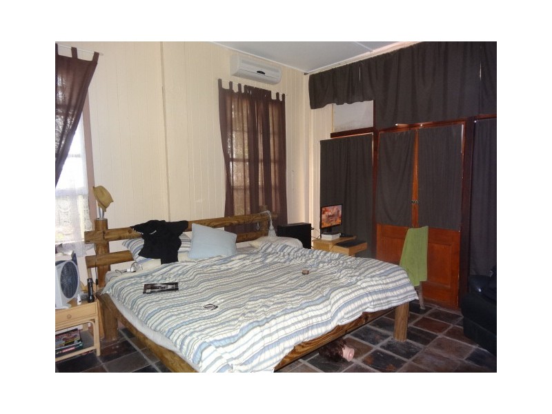 46 Poole Street, Bowen QLD 4805