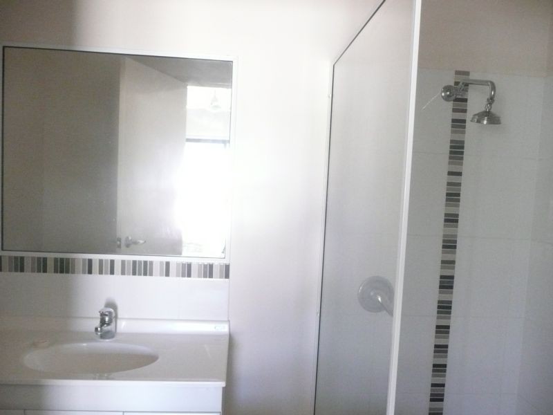 2/34 Poole Street, Bowen QLD 4805