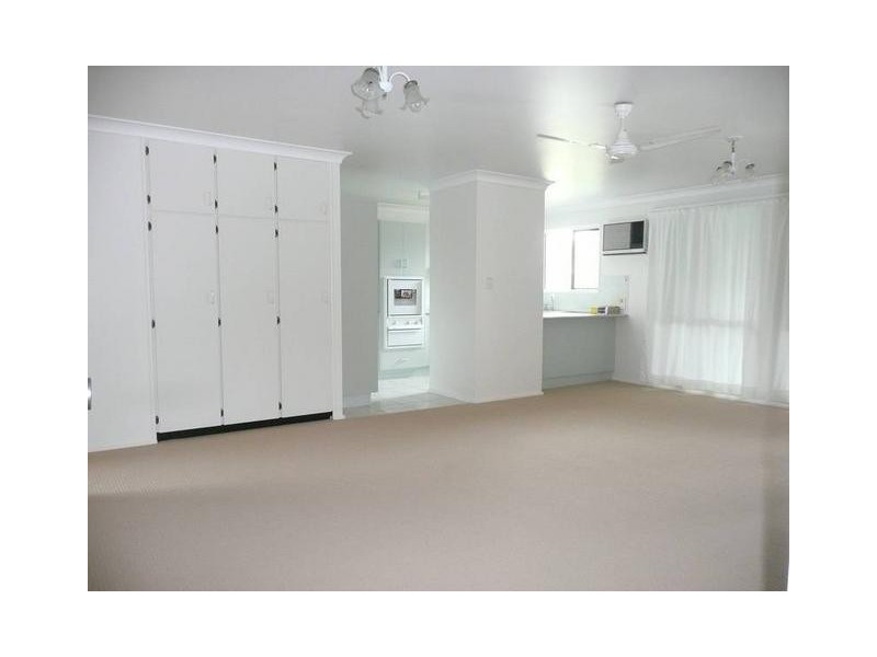 21 Tracey Street, Bowen QLD 4805