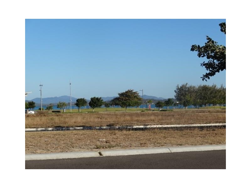 36 Dalrymple Street, Bowen QLD 4805