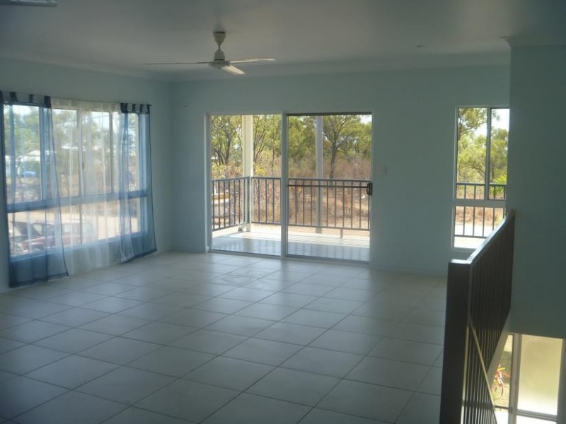 17 Pitcain Avenue, Bowen QLD 4805