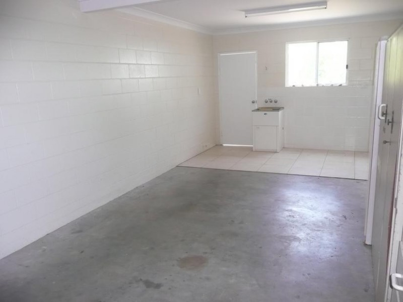 17 Pitcain Avenue, Bowen QLD 4805