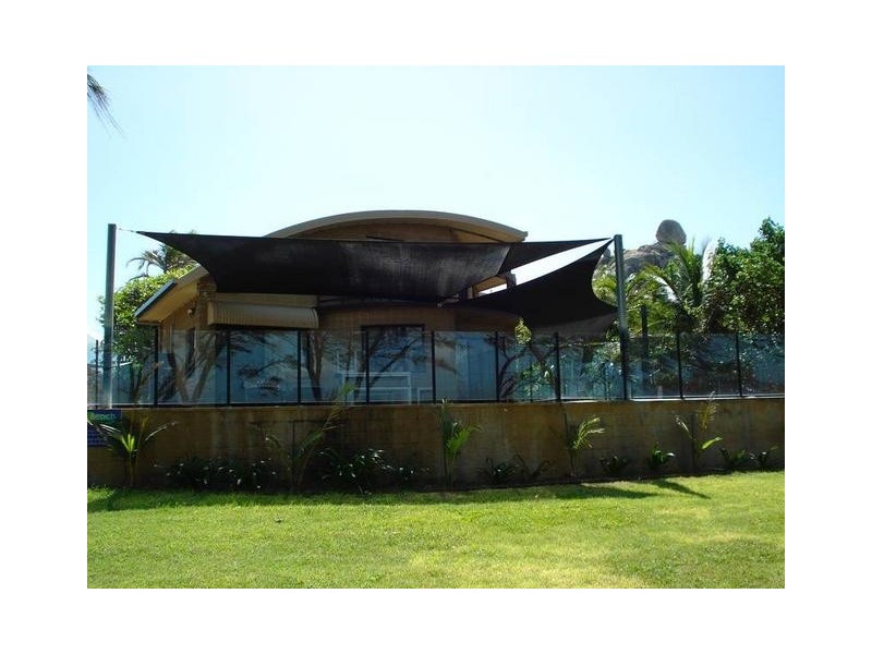 4/8 Pandanus Street, Bowen QLD 4805