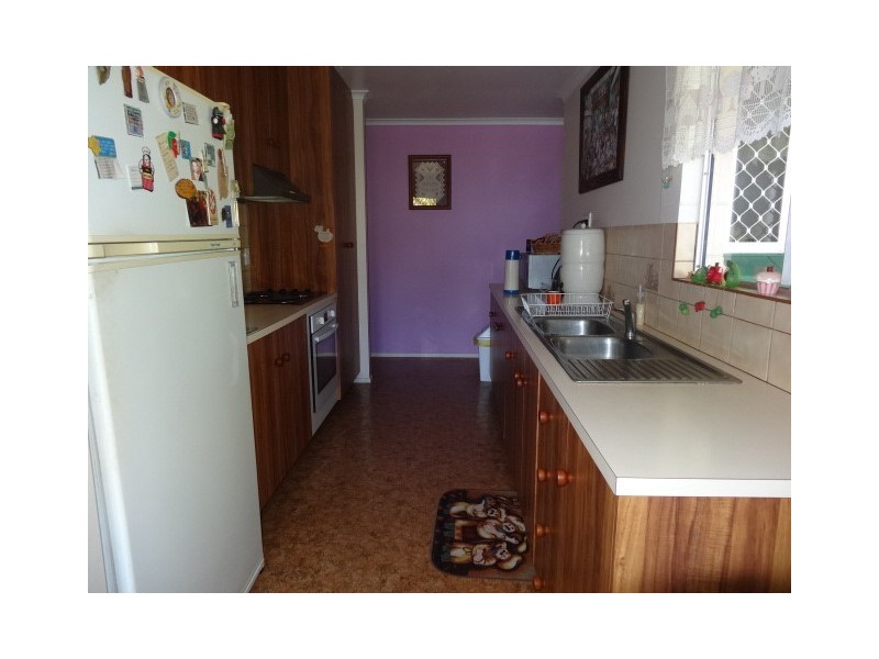 9 Sunset Crescent, Bowen QLD 4805