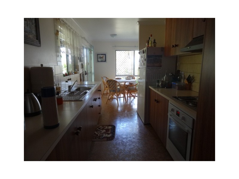 9 Sunset Crescent, Bowen QLD 4805