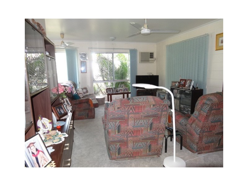 9 Sunset Crescent, Bowen QLD 4805