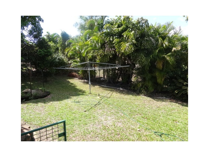 9 Sunset Crescent, Bowen QLD 4805