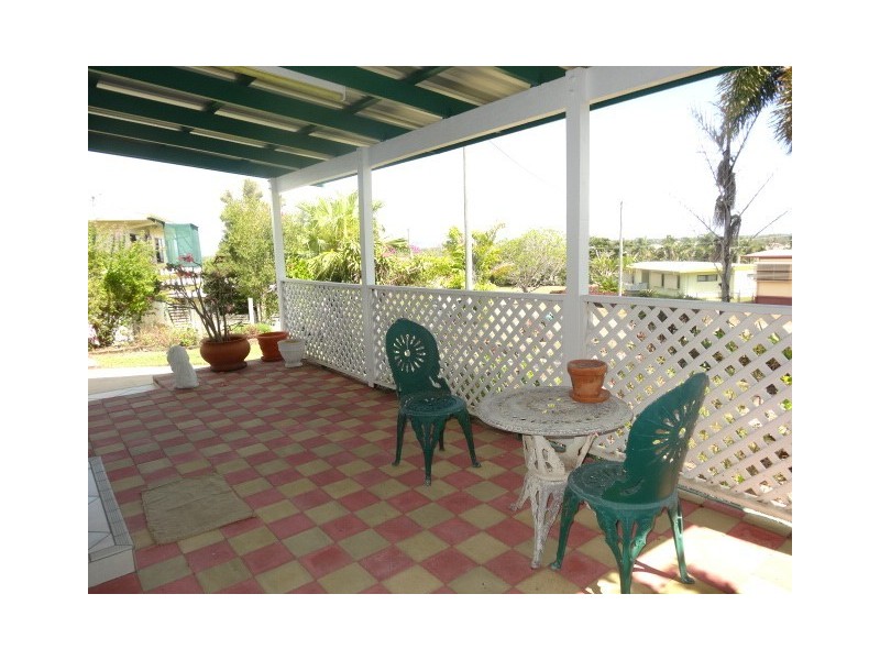 9 Sunset Crescent, Bowen QLD 4805