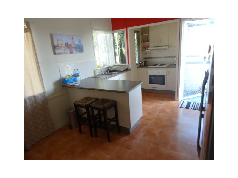 15 Russell Street, Bowen QLD 4805