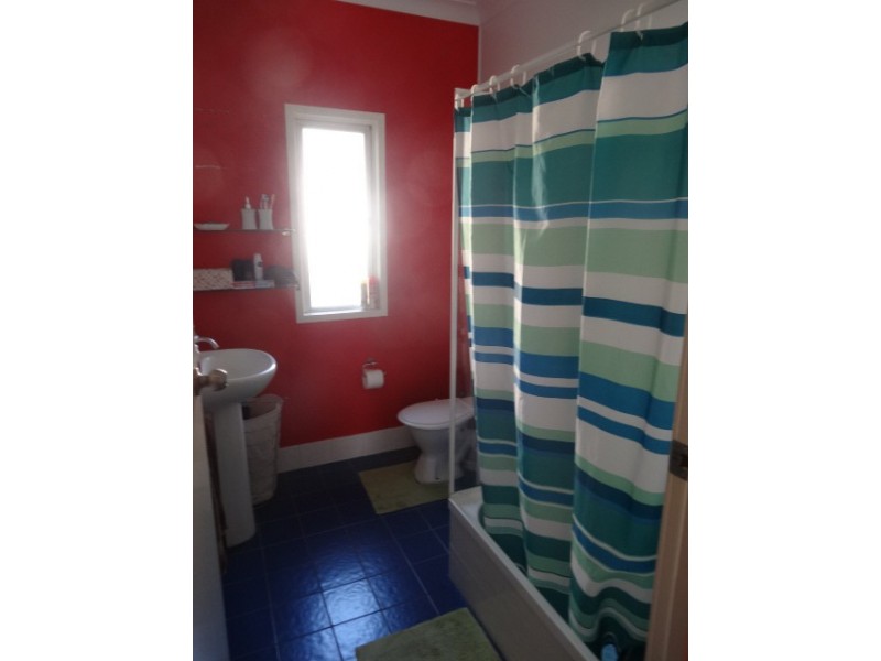 15 Russell Street, Bowen QLD 4805
