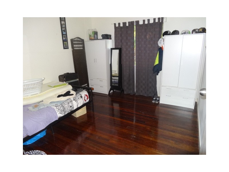 15 Russell Street, Bowen QLD 4805