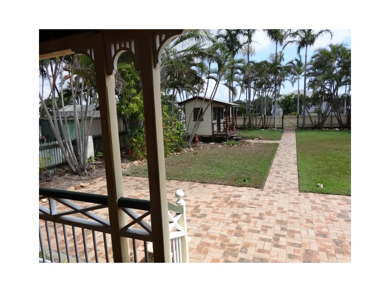 11 Thomas Street, Bowen QLD 4805