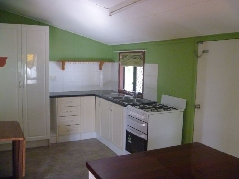 15 Kennedy Street, Bowen QLD 4805