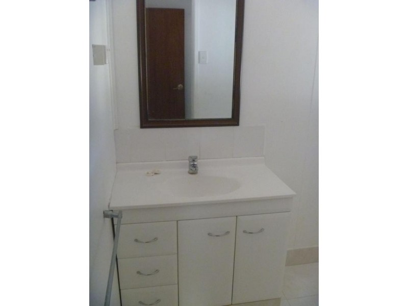 15 Kennedy Street, Bowen QLD 4805