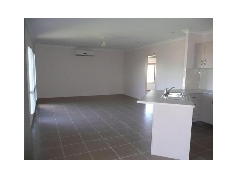 8 Nautilus Street, Bowen QLD 4805