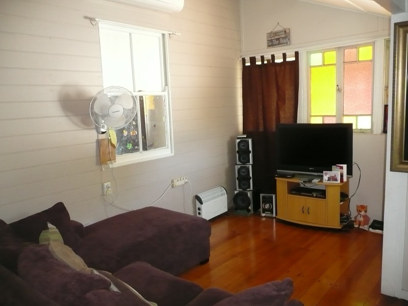 37 Sinclair Street, Bowen QLD 4805