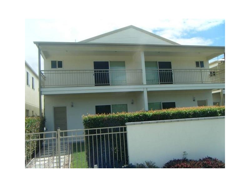 4/1 Murroona Road, Bowen QLD 4805