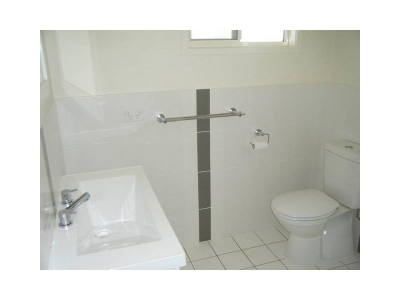 4/1 Murroona Road, Bowen QLD 4805