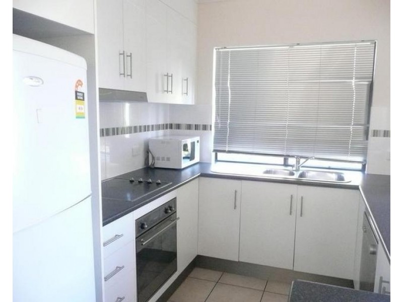 2/34 Poole Street, Bowen QLD 4805