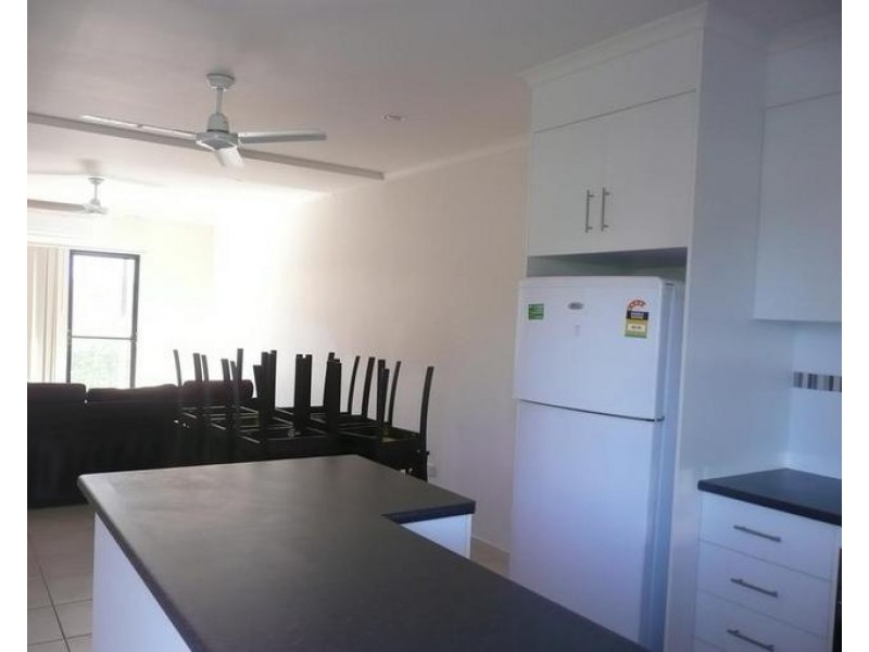 2/34 Poole Street, Bowen QLD 4805