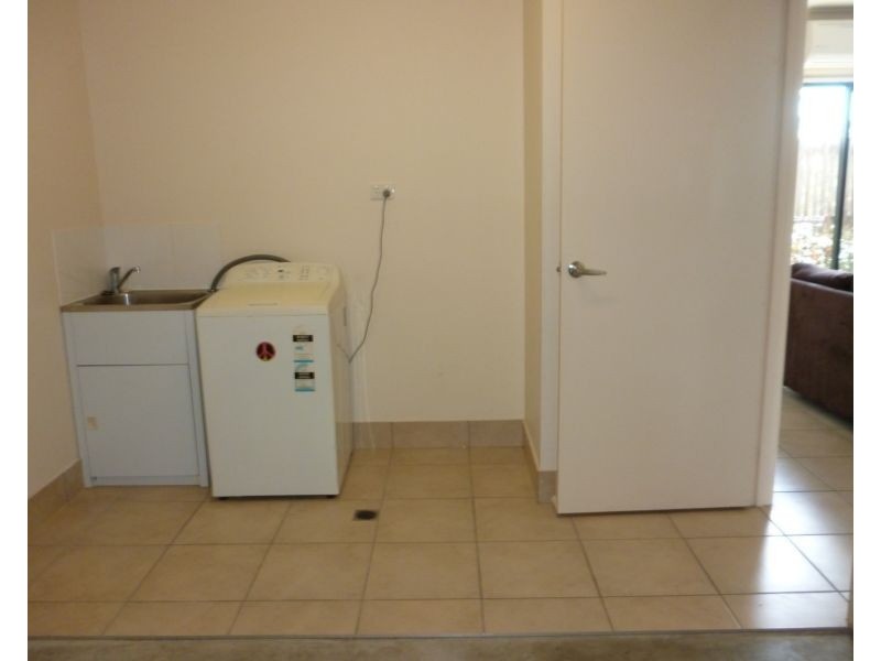 2/34 Poole Street, Bowen QLD 4805