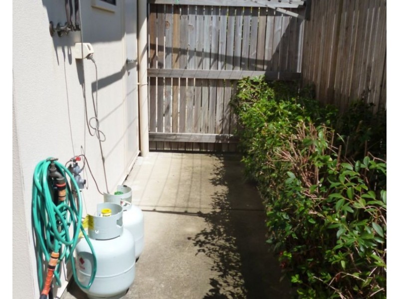 2/34 Poole Street, Bowen QLD 4805