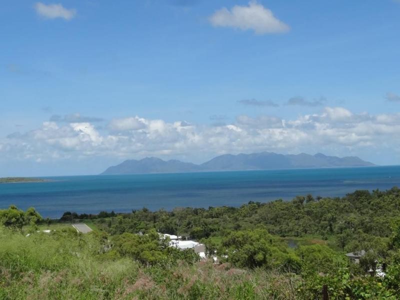 25 Harbour View Terrace and 27 Grandview Terrace, Bowen QLD 4805