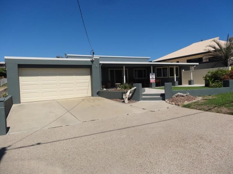17 Bluewater Parade, Bowen QLD 4805