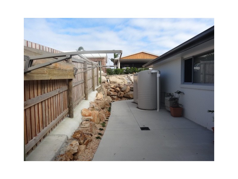 11 Silk Road, Bowen QLD 4805