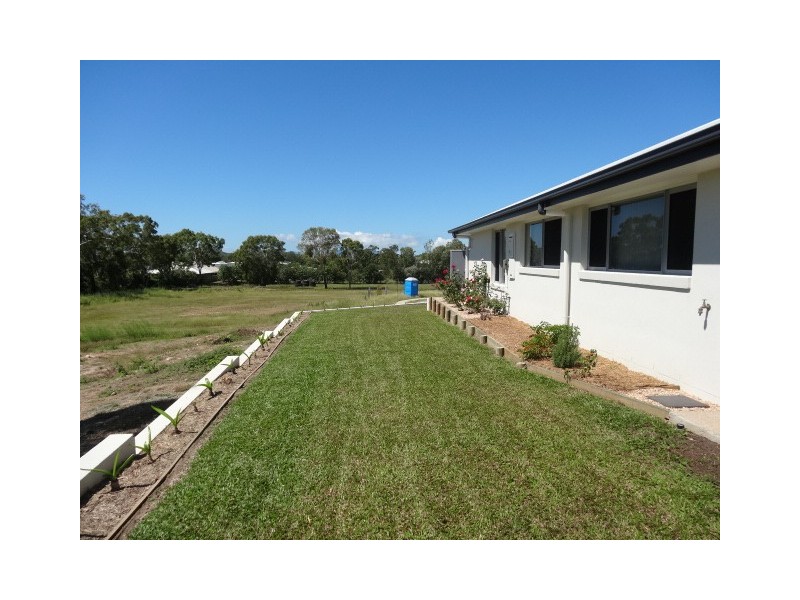 11 Silk Road, Bowen QLD 4805
