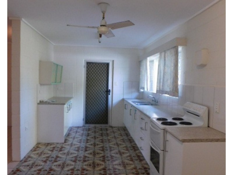 37 Gloucester Street, Bowen QLD 4805