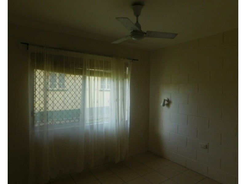 37 Gloucester Street, Bowen QLD 4805