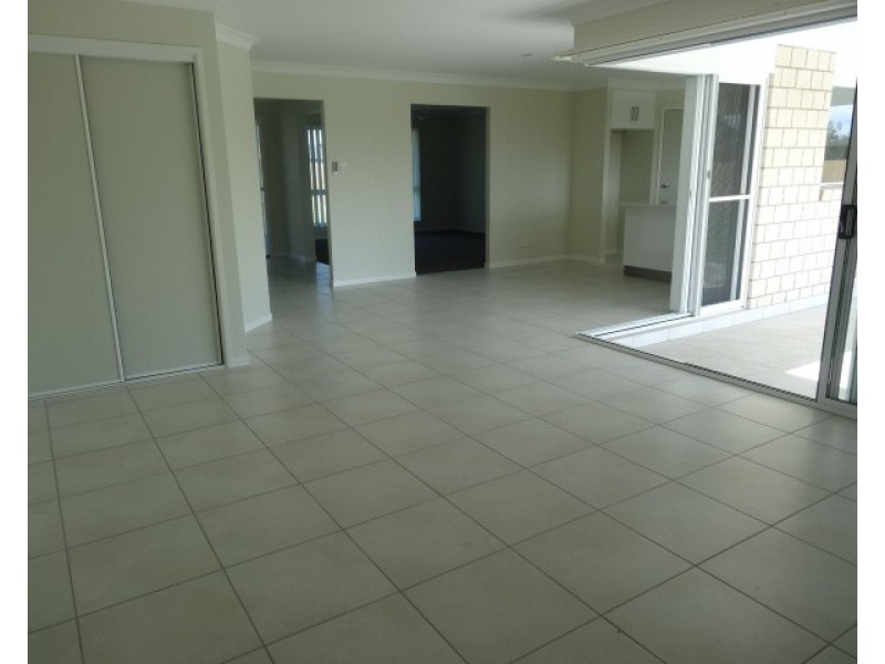 34 Lucinda Place, Bowen QLD 4805