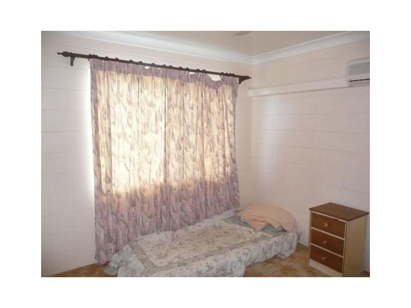 4/108 Herbert Street, Bowen QLD 4805