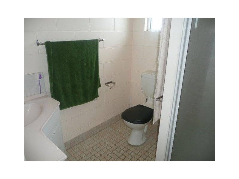 4/108 Herbert Street, Bowen QLD 4805