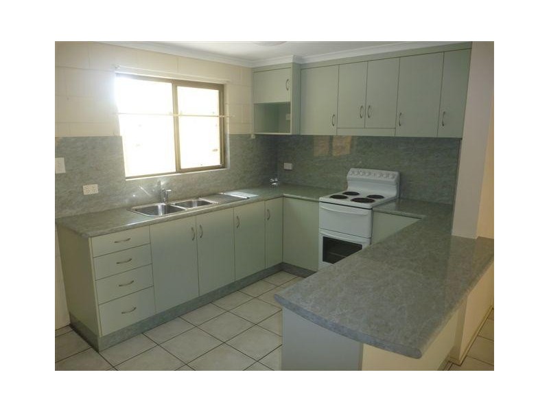7/2a Powell Street, Bowen QLD 4805