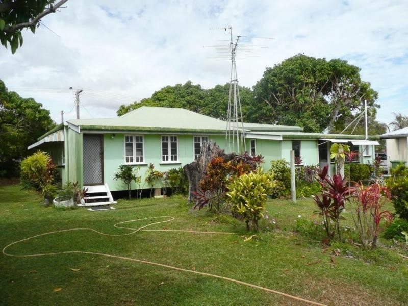 30 Tracey Street, Bowen QLD 4805