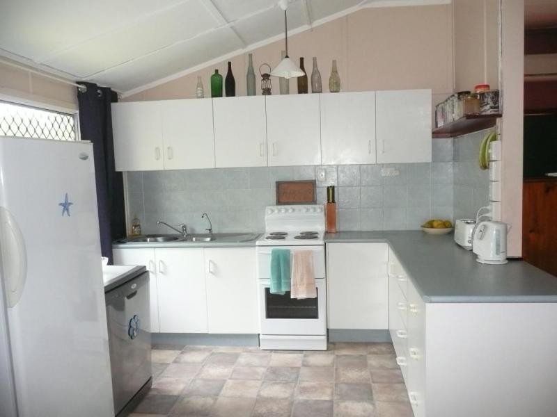 28 Tracey Street, Bowen QLD 4805