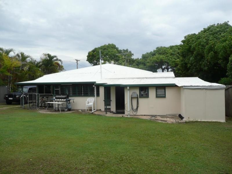 28 Tracey Street, Bowen QLD 4805