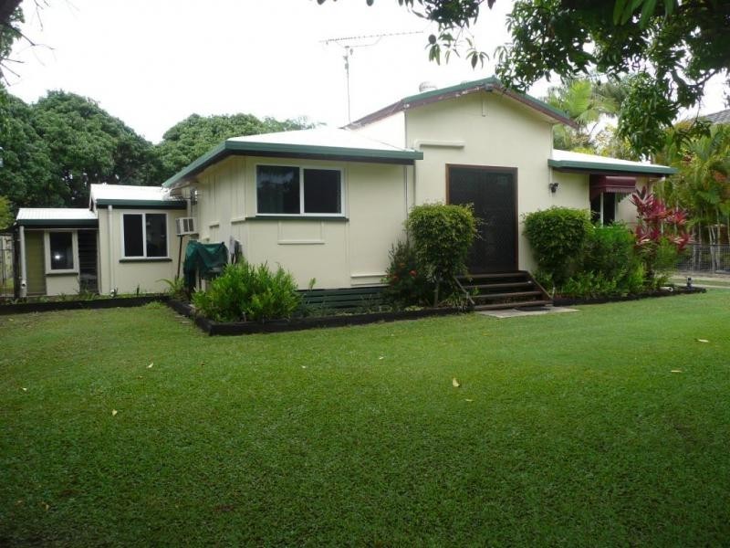 28 Tracey Street, Bowen QLD 4805